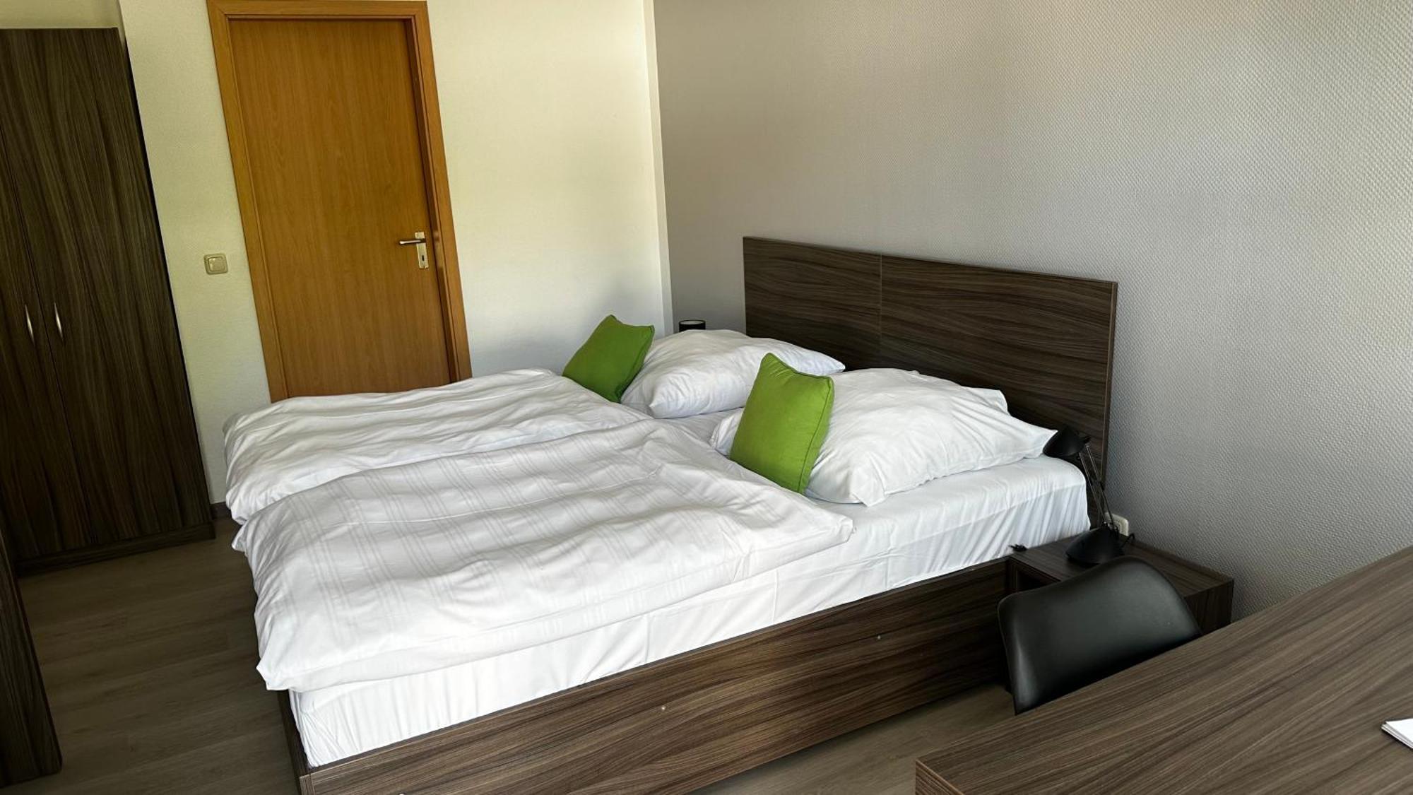 Messe Motel Laatzen Eksteriør billede